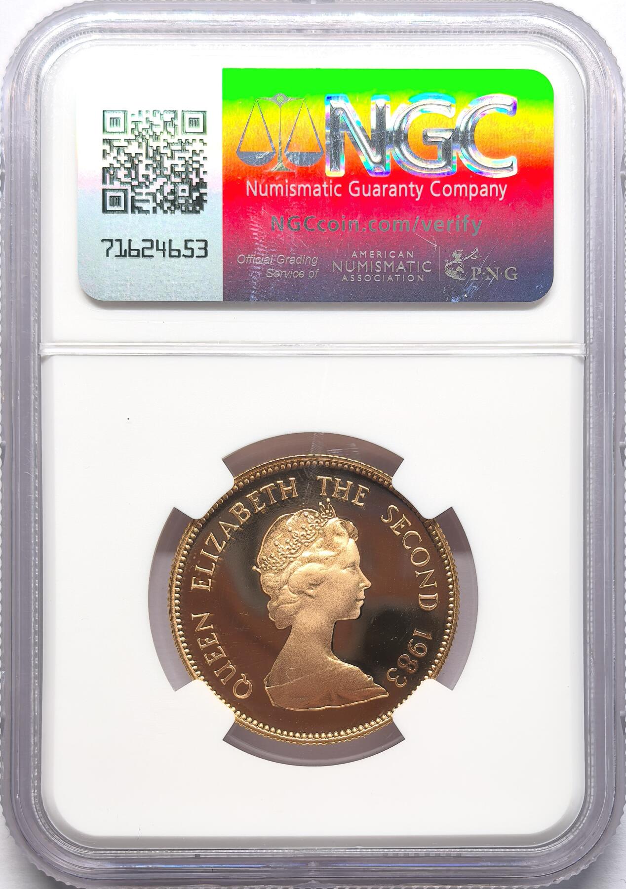 凡希社世界钱币微拍第二百八十六期 1983香港癸亥猪年1000元金币NGC-PF69UC，完美无瑕的顶级品相，首轮生肖系列较为稀有的品种，15.97g，917金。