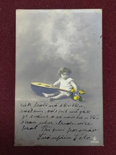 联合阁邮币社™ ——“首日封，0佣金”多多支持 弹吉他的小女孩