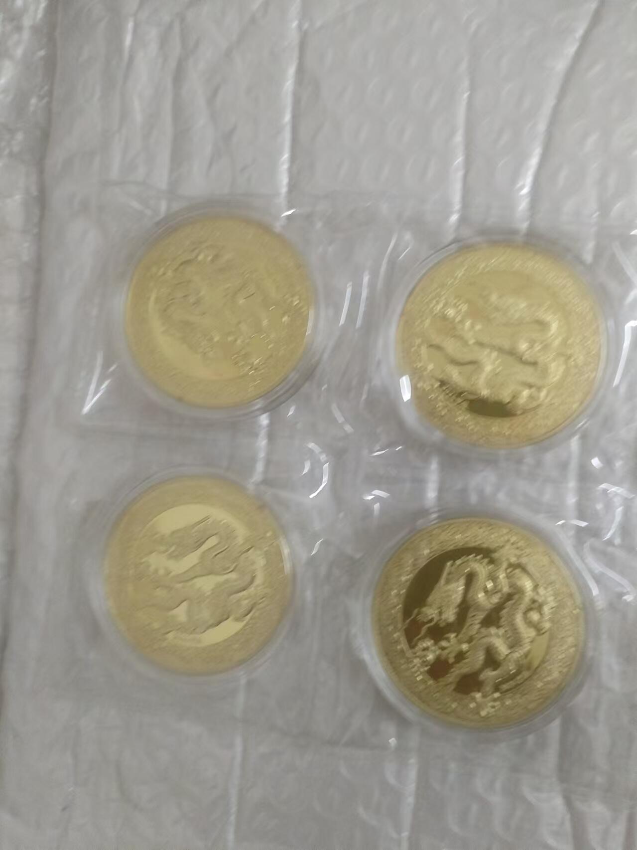 龙年生肖纪念章10枚一起