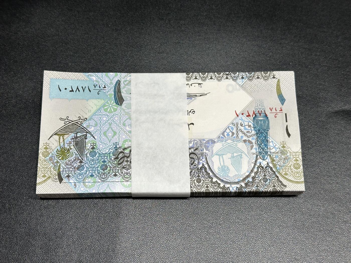 《外钞收藏家》第四百三十一期（连拍场） 卡塔尔1里亚尔100连号 全新UNC