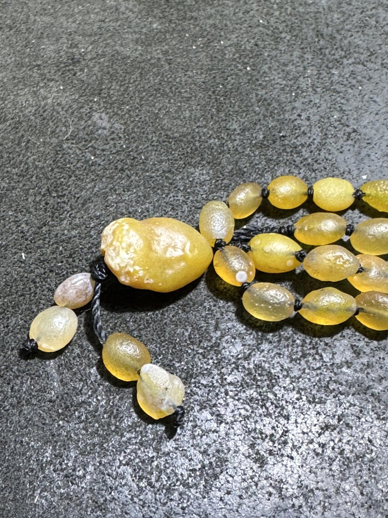 精美天然阿拉善长款高圆度彩珠玛瑙项链(手链，手串)一条，