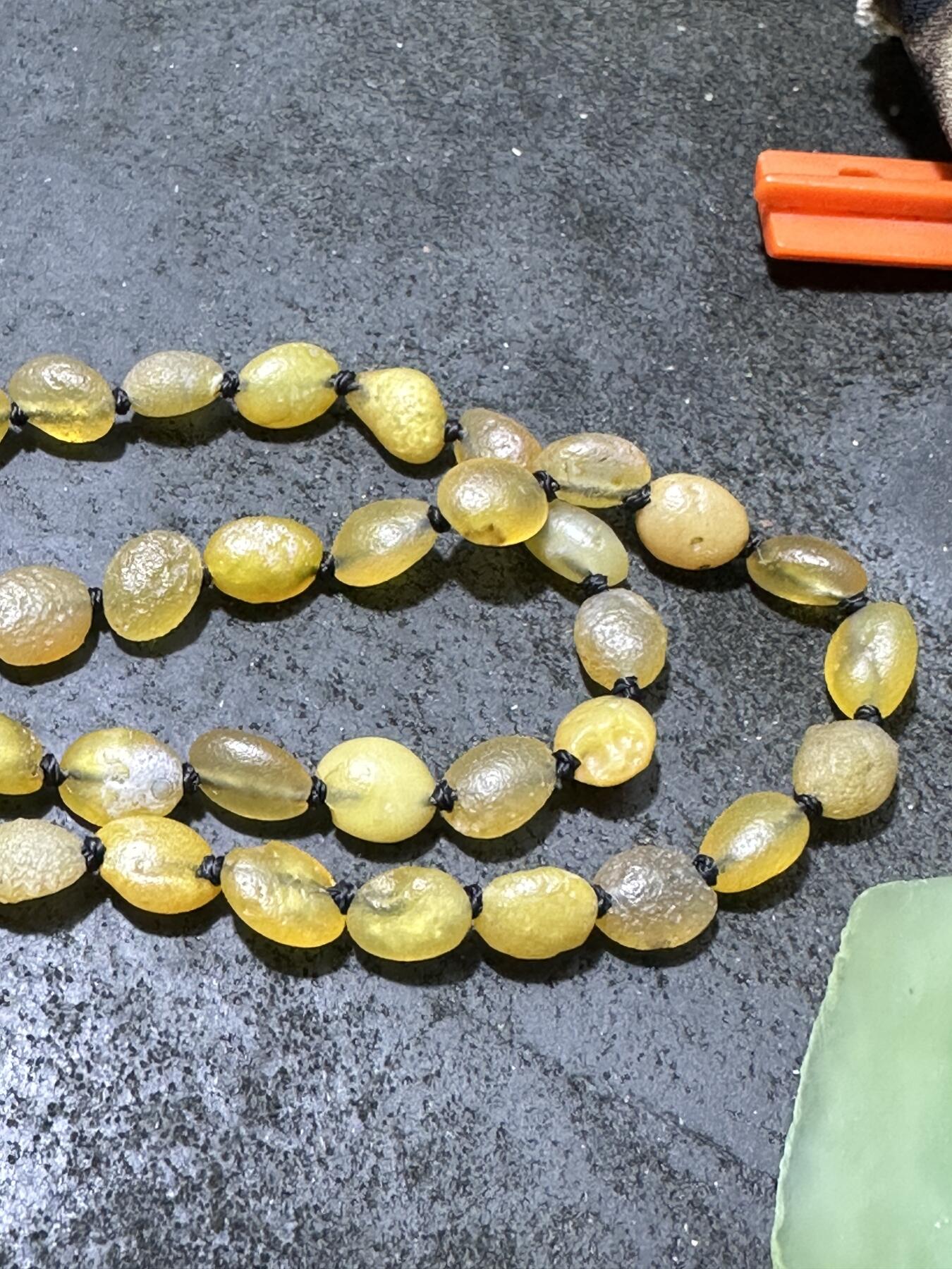 精美天然阿拉善长款高圆度彩珠玛瑙项链(手链，手串)一条，