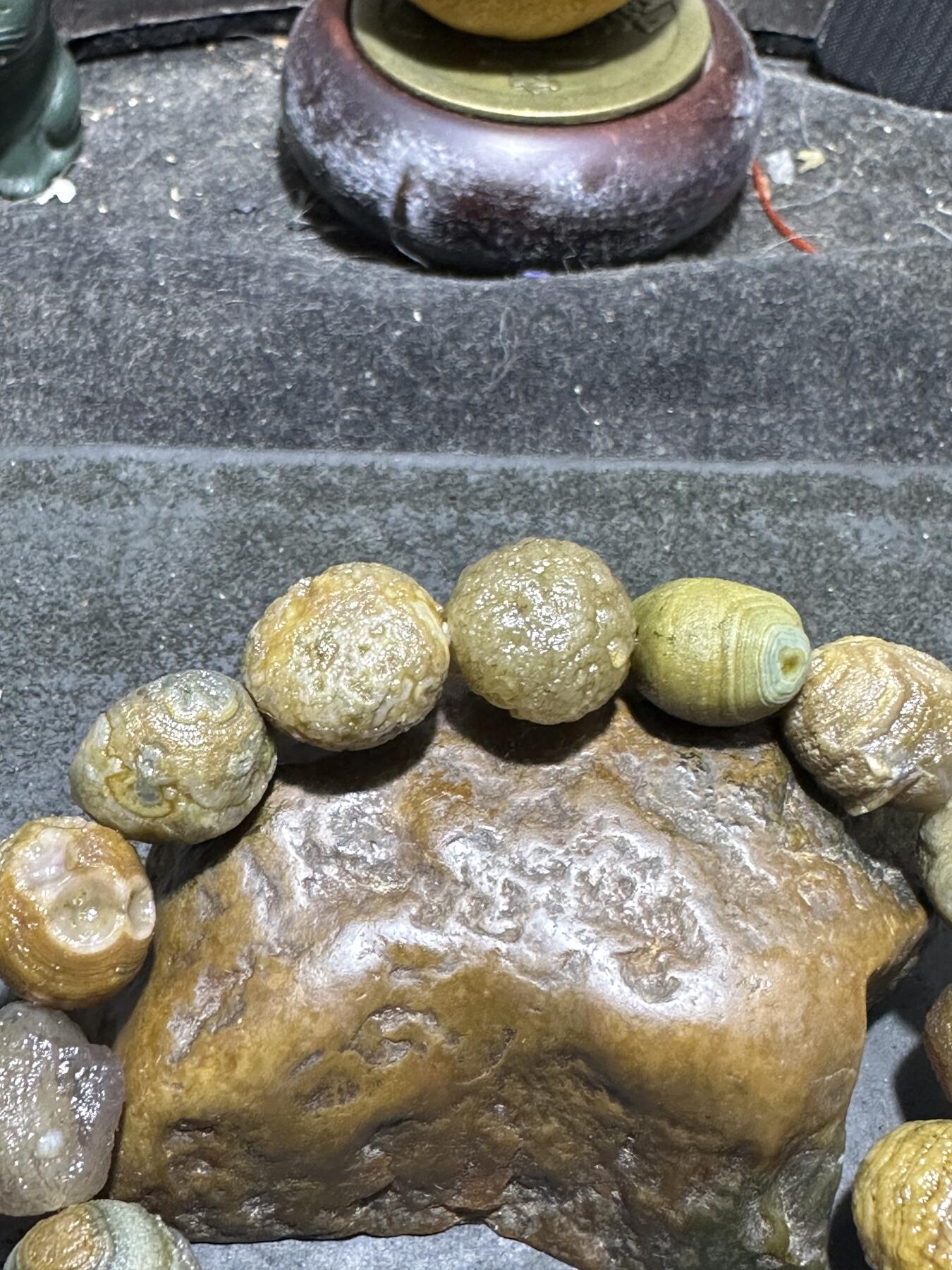 精美外蒙眼石手串一条！，