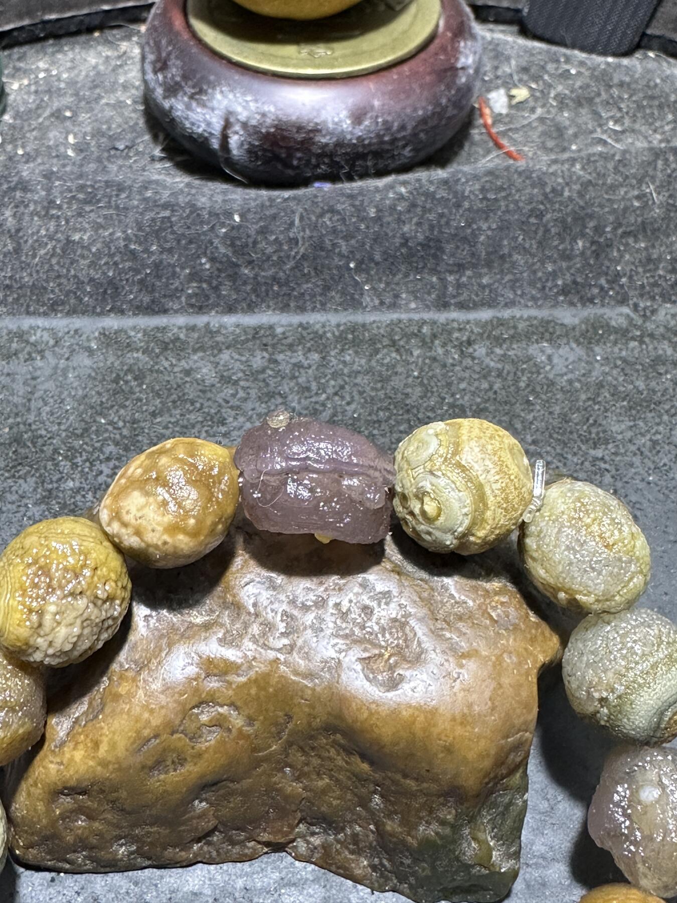 精美外蒙眼石手串一条！，