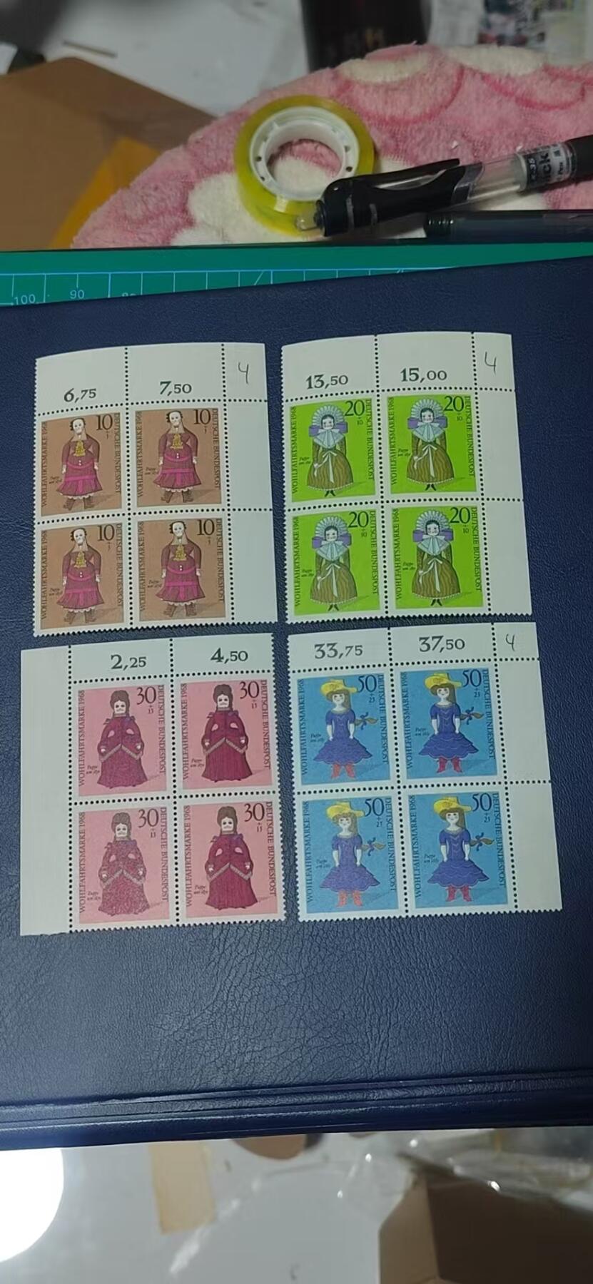 德国邮票专场，都是四方连套票！版别多多！ 德国邮票四方联一套，1968年发行，  恐怖布娃娃4全，品相如图