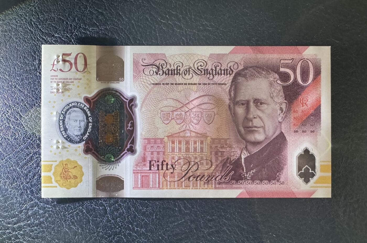 收藏联盟Quantum Auction 第387期拍卖  英国2024年50镑 品相全新UNC AJ01冠 号码无4  查理三世国王
