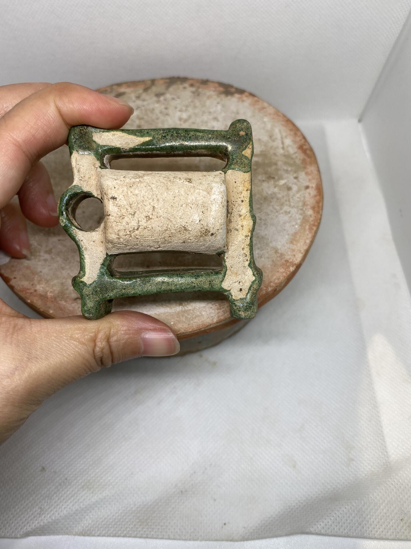 老陶绿釉碾子，尺寸14.1厘米，品相如图，500包快递