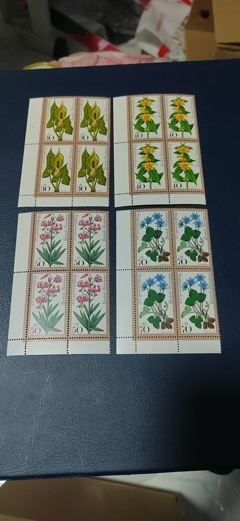 德国邮票专场，都是四方连套票！版别多多！ 德国邮票  四方联一套，1978年发行，森林草本植物花卉4全 ，品相如图