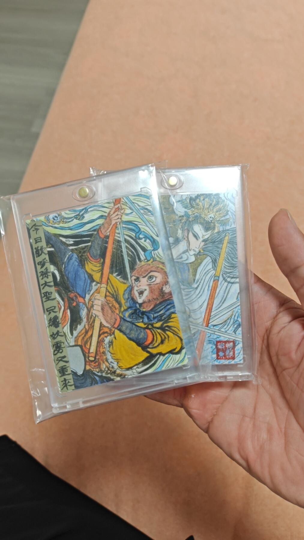 秋风气爽，寒冬来临，卡圈做伴！ 权迎东西游手绘一对