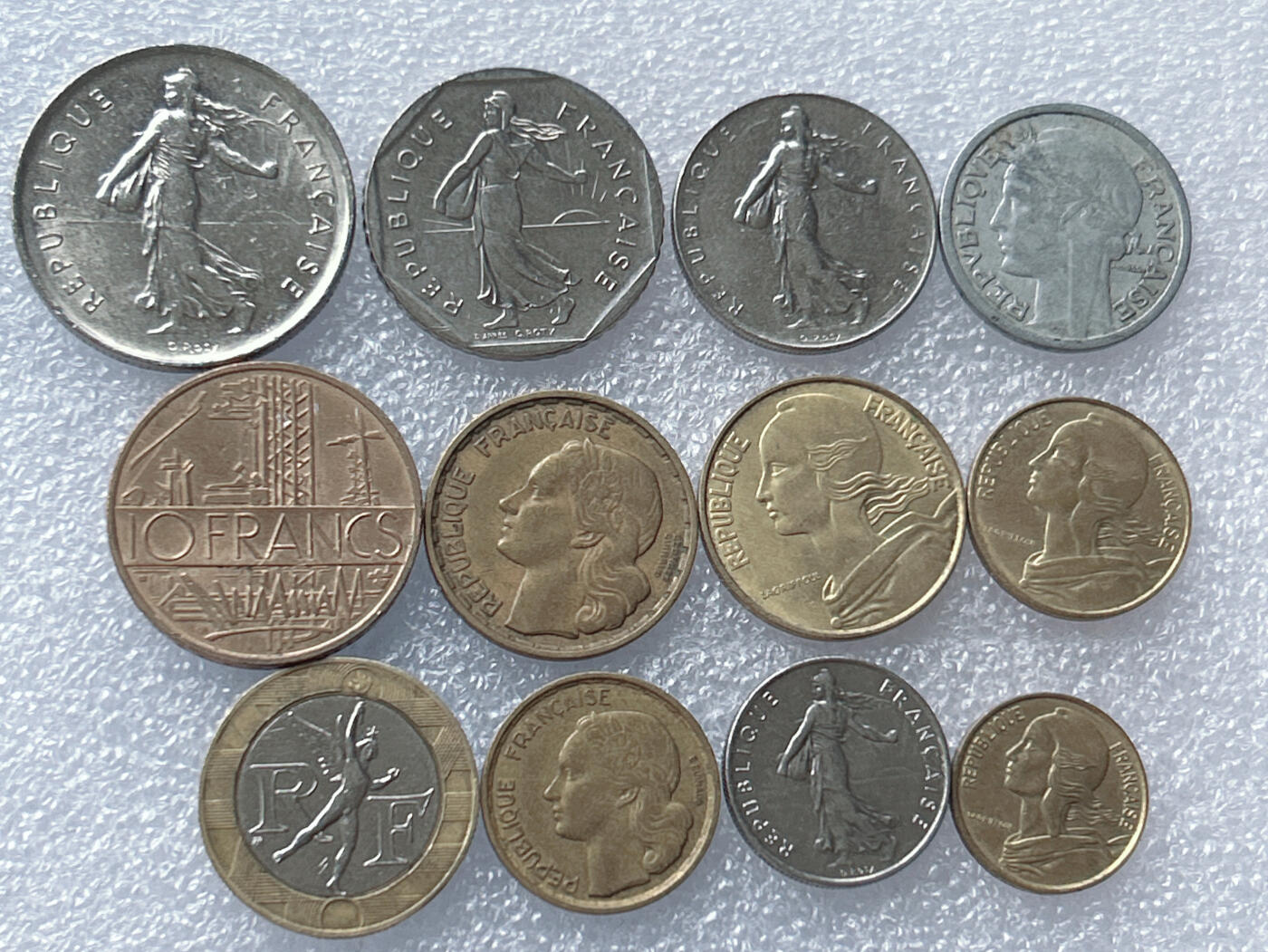 第一海外回流一元起拍收藏 散集专场 第133期 法国硬币 12枚