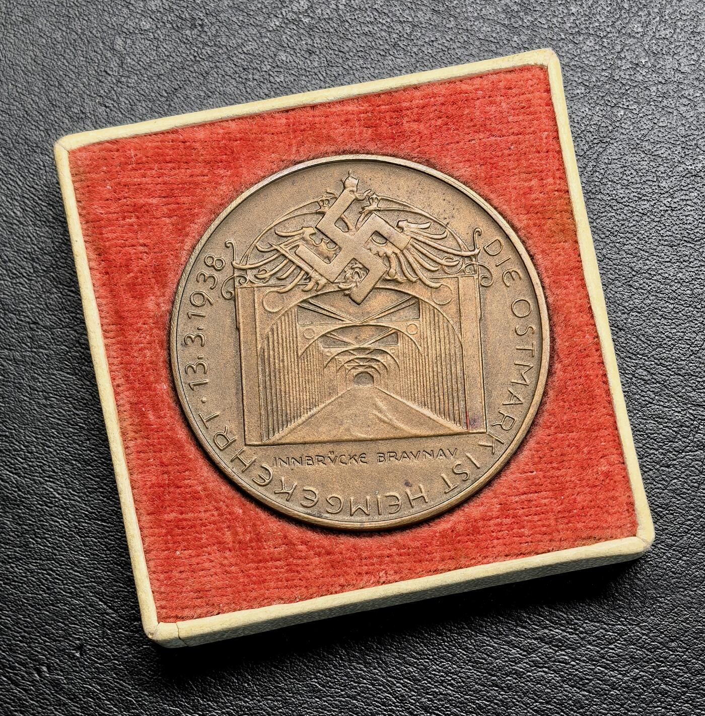 FXS世界钱币微拍第二百八十七期 1938德国吞并奥地利纪念铜章UNC，品相绝佳，附少见原盒，评级的话自估64打底。