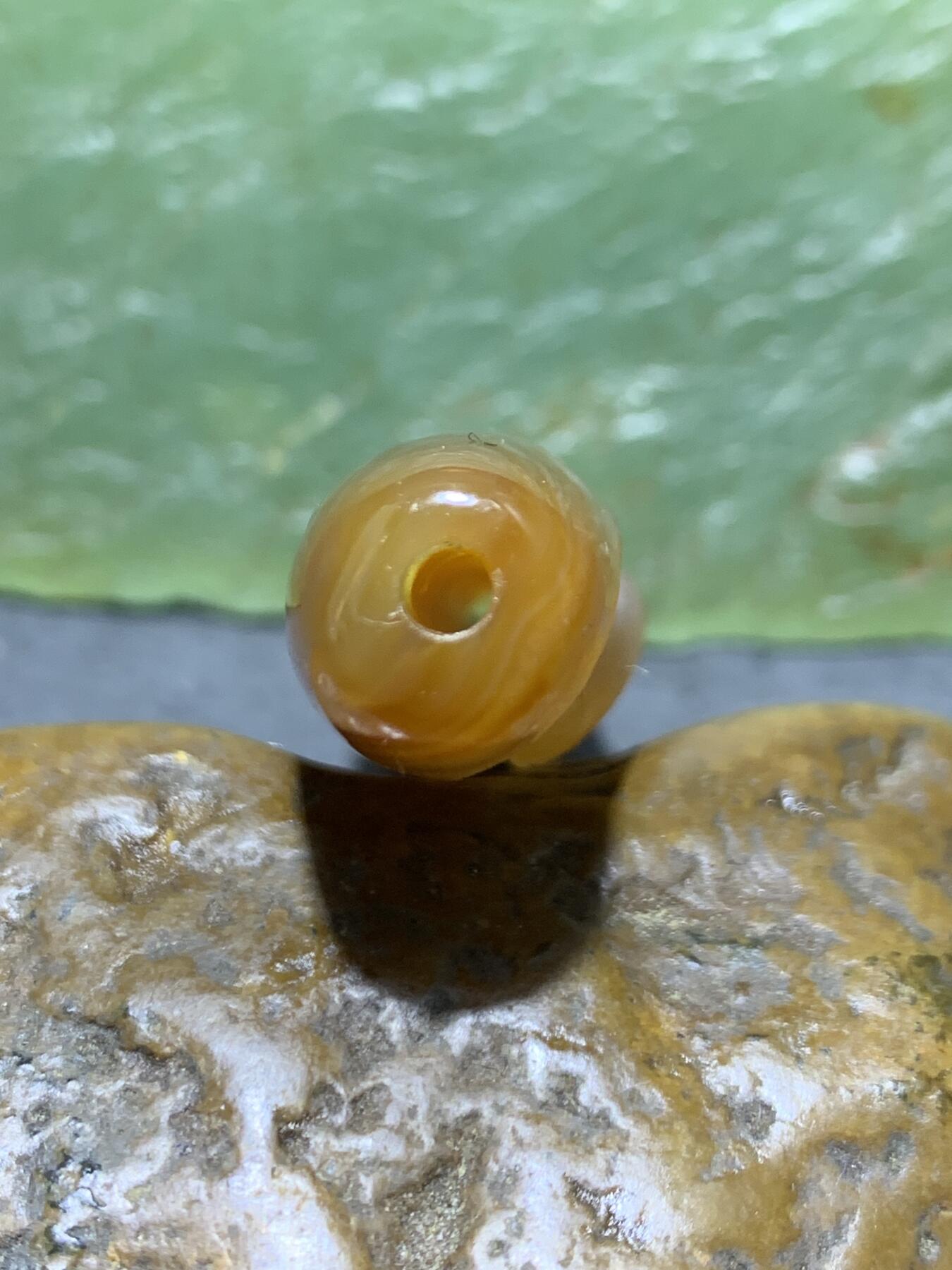 精美亚光高玉化冰飘缠丝玛瑙手工雕刻富贵有余随形桶珠一颗