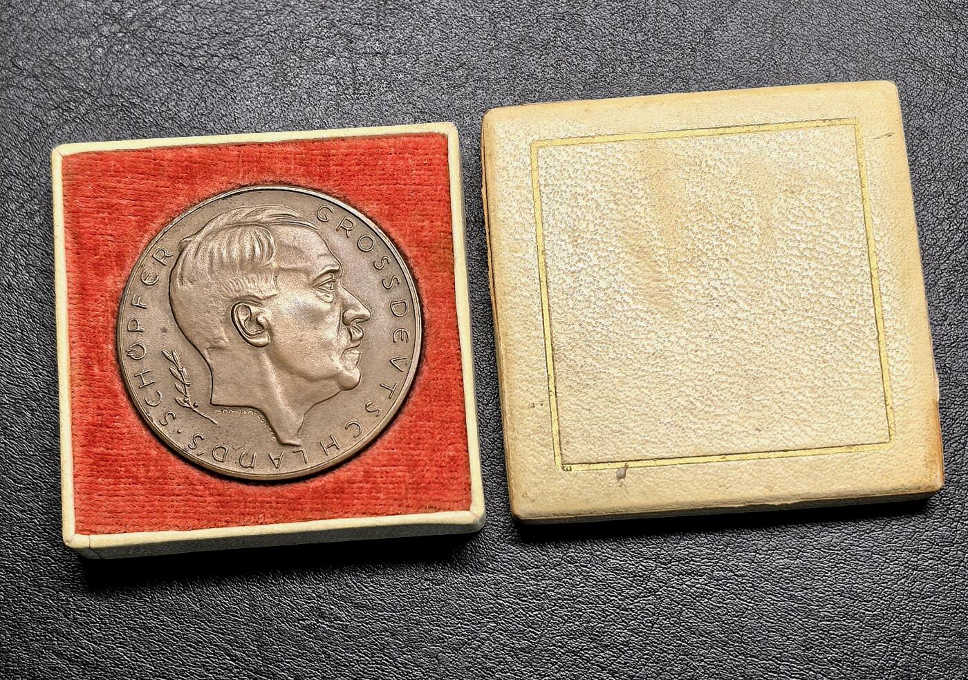 FXS世界钱币微拍第二百八十七期 1938德国吞并奥地利纪念铜章UNC，品相绝佳，附少见原盒，评级的话自估64打底。