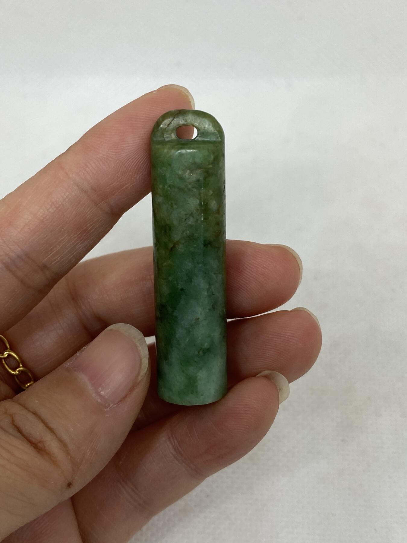 老翡翠翎子管，尺寸4 6厘米，品相如图，300包快递