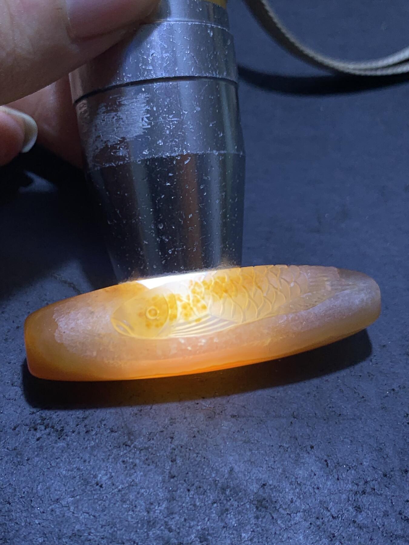 精美亚光高玉化冰飘缠丝玛瑙手工雕刻富贵有余随形桶珠一颗