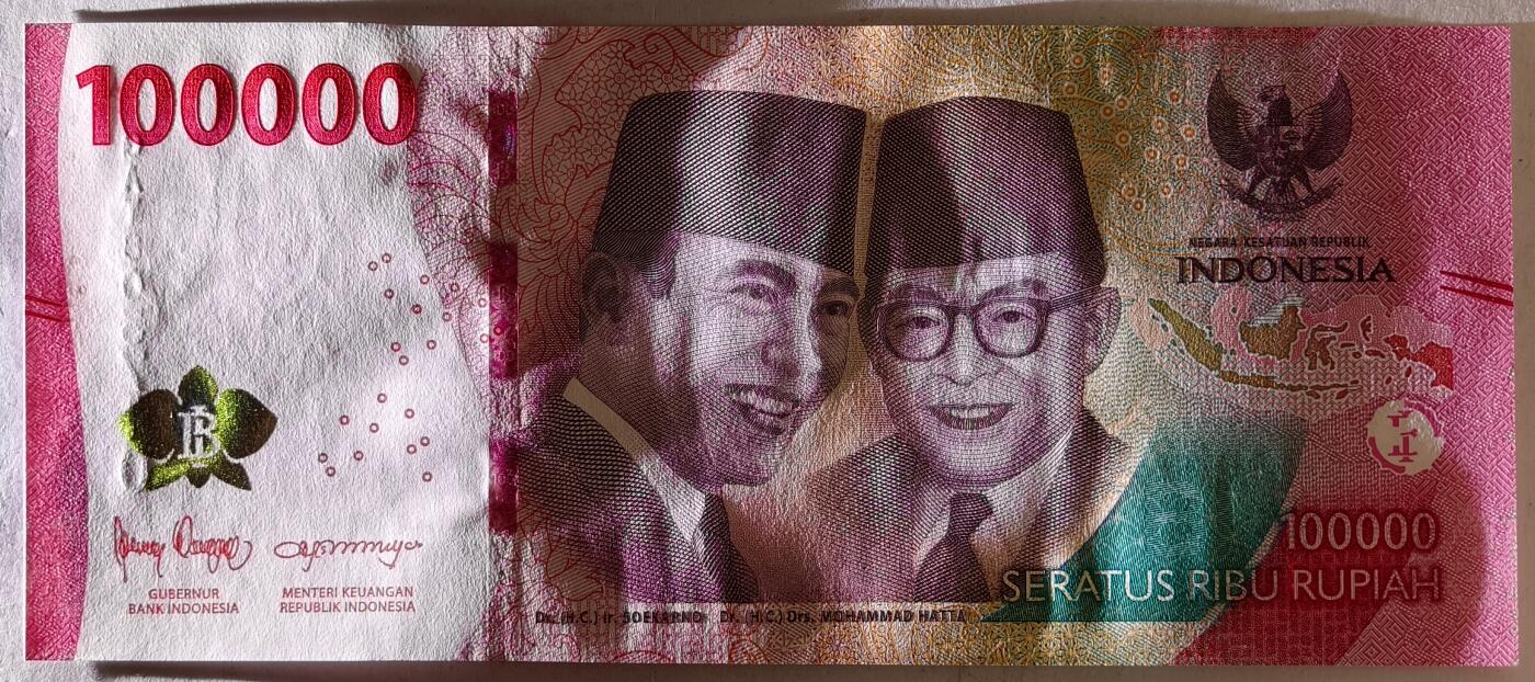 紫瑗钱币——第443期—纸币场 印度尼西亚 2022年 苏加诺和穆罕默德·哈达 100000卢比 UNC