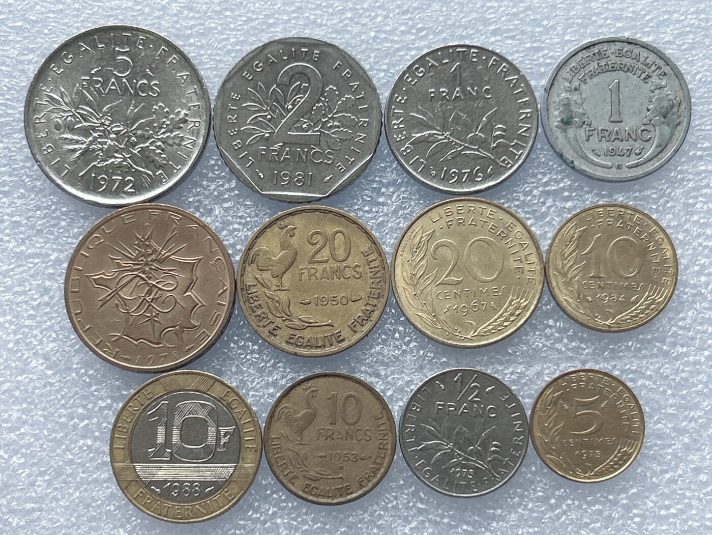 第一海外回流一元起拍收藏 散集专场 第133期 法国硬币 12枚