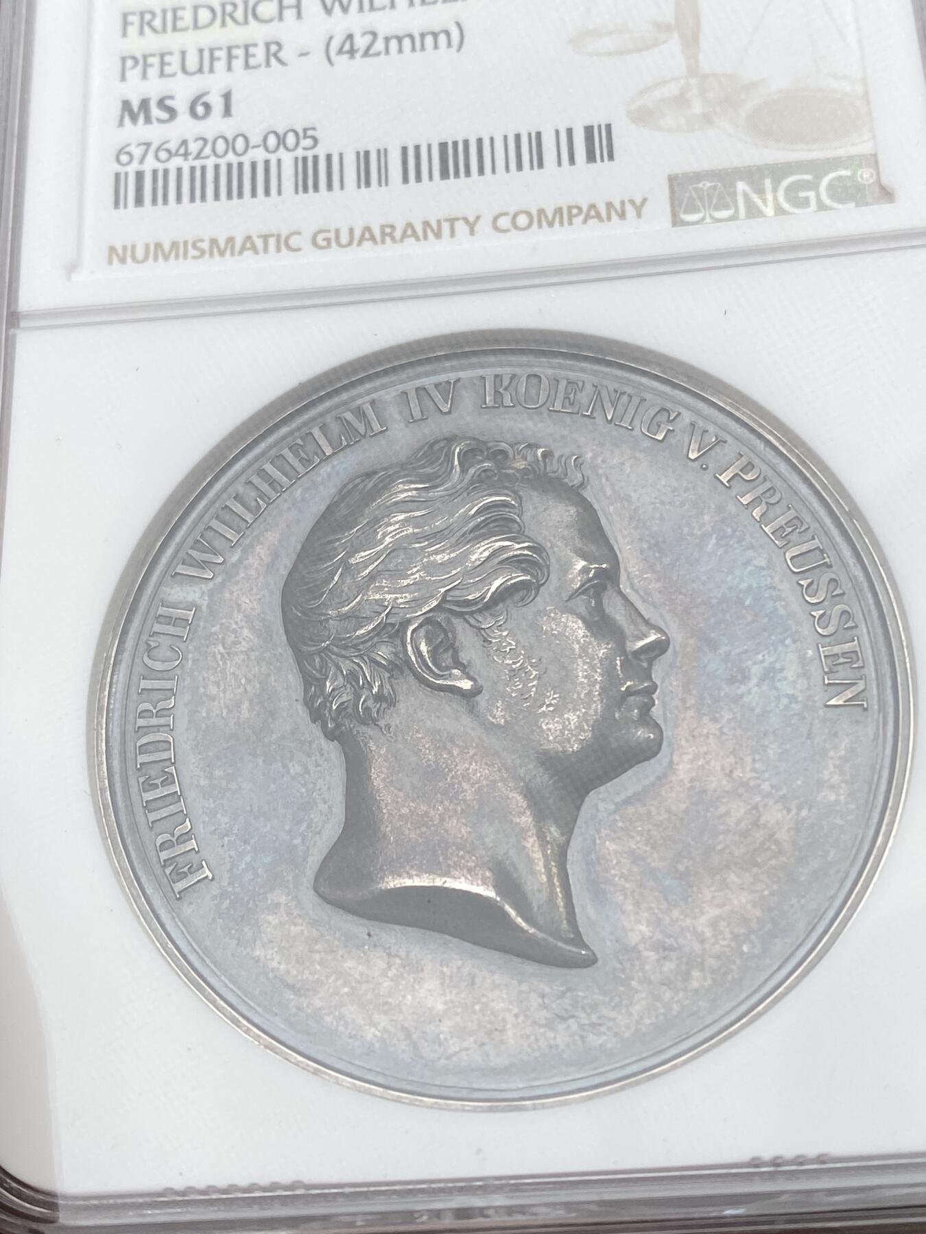 万国钱币拍卖第036期 NGC MS611840年德国普鲁士威廉四世加冕纪念大银章 NGC标注1861有误 通体五彩普鲁士经典高浮雕加冕系列名誉品种