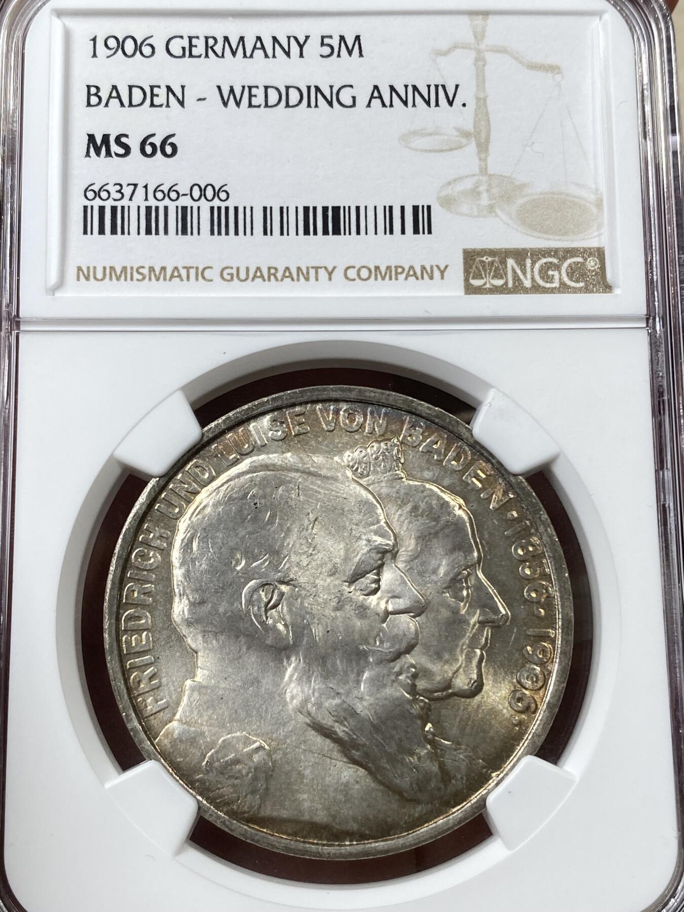 万国钱币拍卖第036期 NGC MS66 1906年德国巴登大公银婚长翅5马克 金彩曝光，顶级品相，肉眼无暇状态，虽然是纪念马克到66这个级别也是有相当难度了。