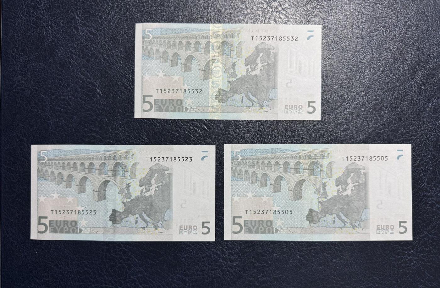 收藏联盟Quantum Auction 第387期拍卖  欧盟爱尔兰2002年5欧元三张第二签 品相UNC 票面点钞痕