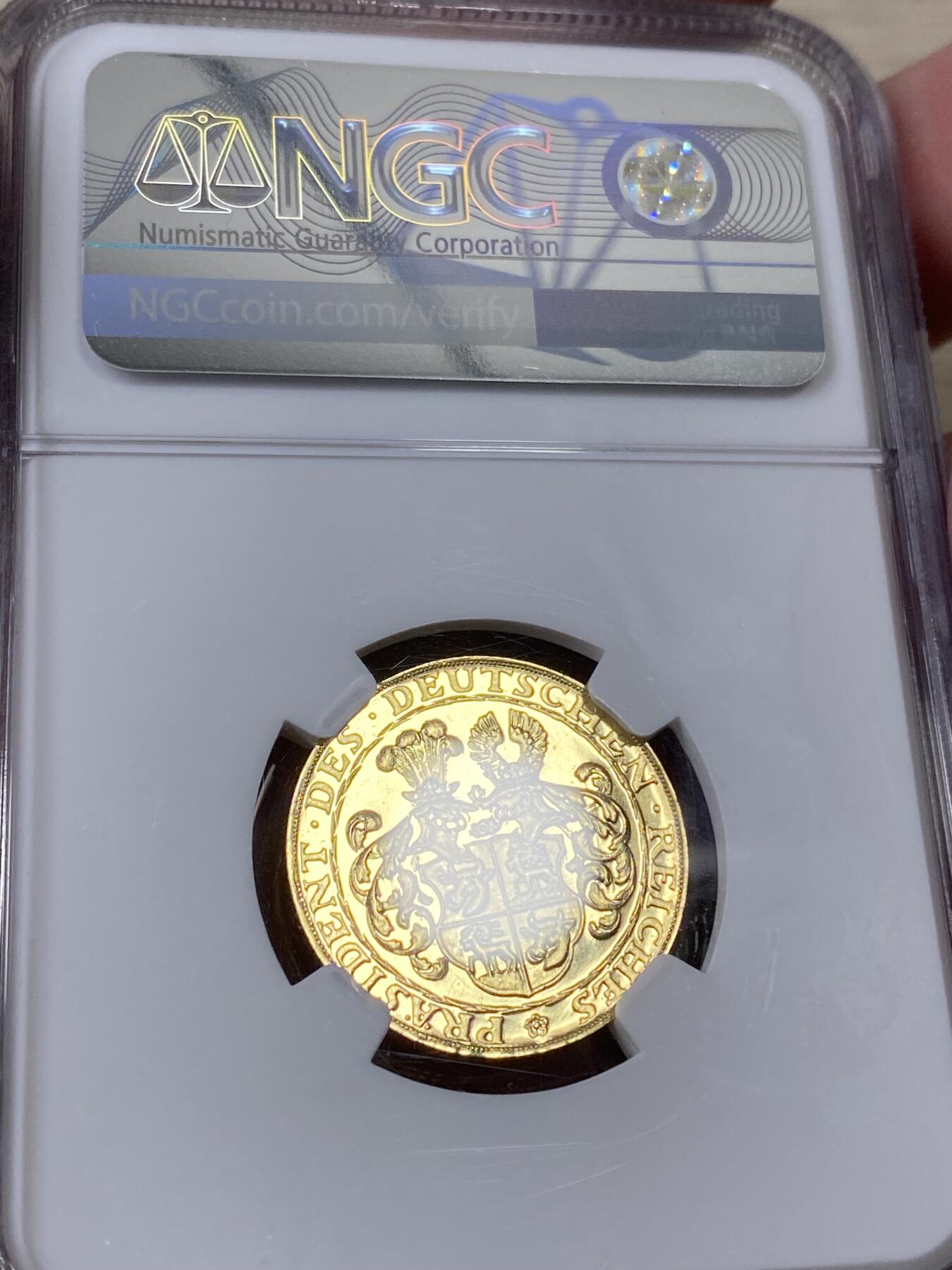 万国钱币拍卖第036期 NGC PF67CAM 1928年德国魏玛共和国兴登堡总统20马克金质币章 伯恩哈特设计 经典名誉品种 顶级精制 深度镜面 高分一步到位