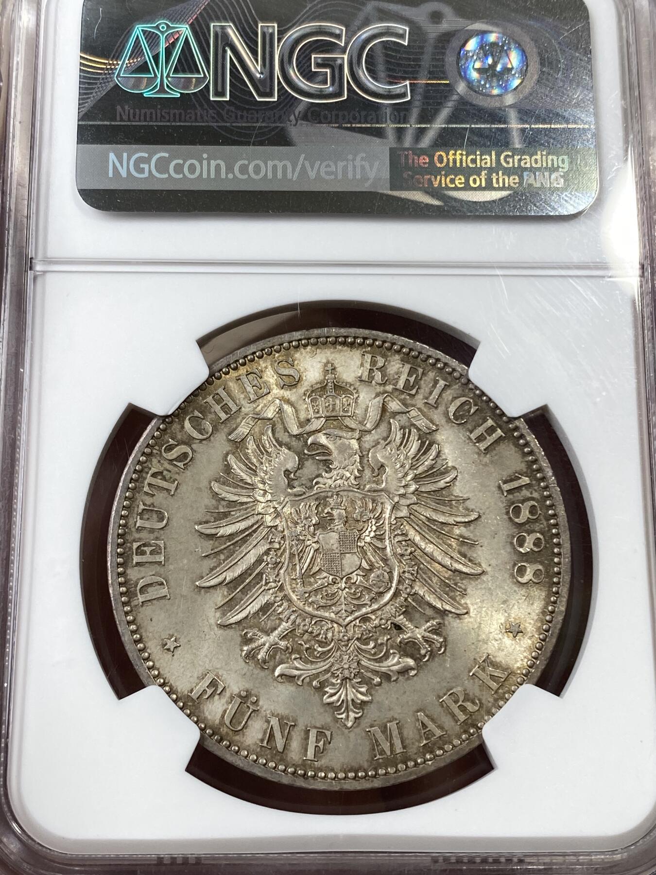 万国钱币拍卖第036期 NGC MS65 1888年德国普鲁士三皇之年腓特烈三世短翅5马克 完美转光品相 淡彩粉光