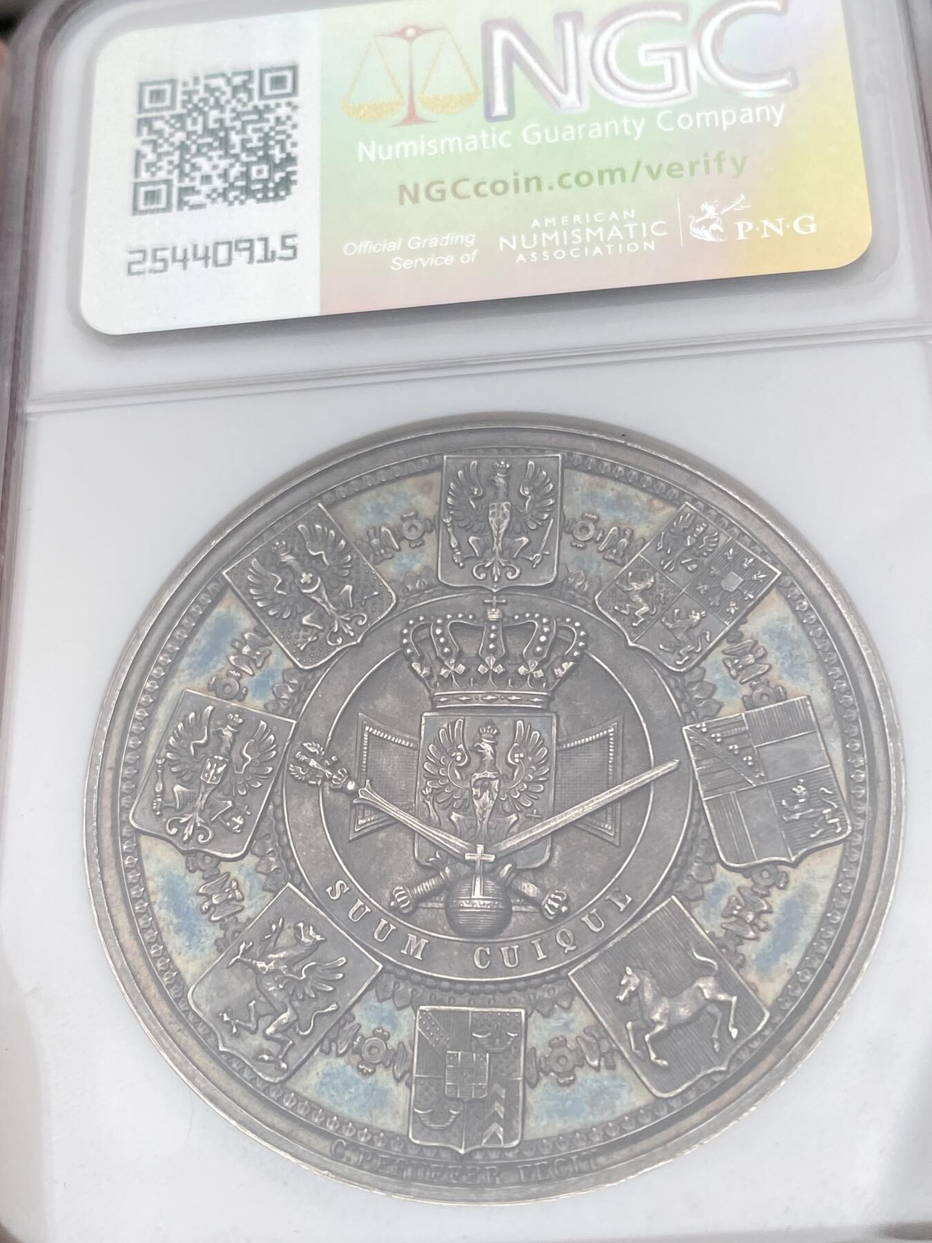 万国钱币拍卖第036期 NGC MS611840年德国普鲁士威廉四世加冕纪念大银章 NGC标注1861有误 通体五彩普鲁士经典高浮雕加冕系列名誉品种
