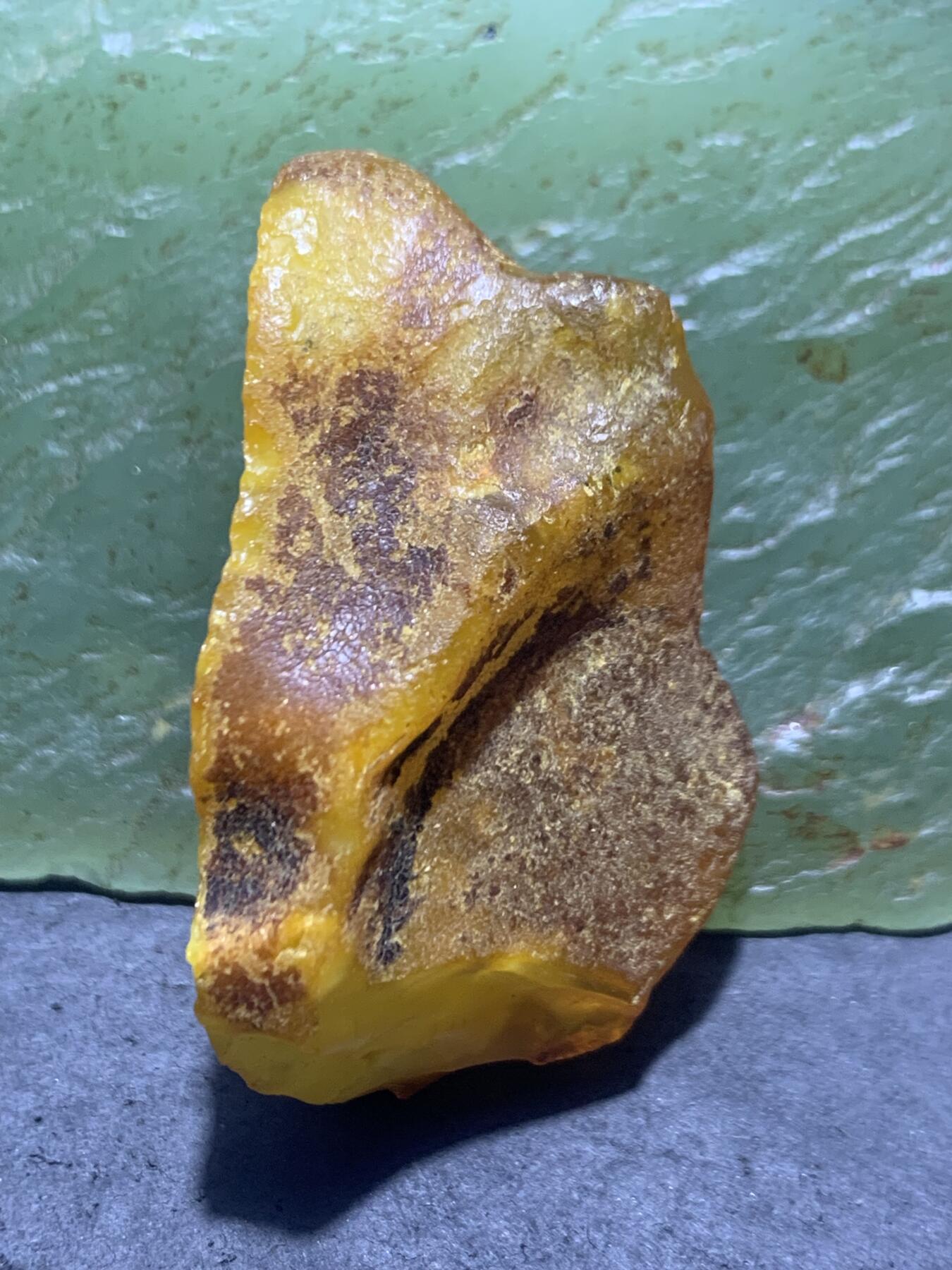 乌克兰原皮金绞蜜，蜜蜡原石一块