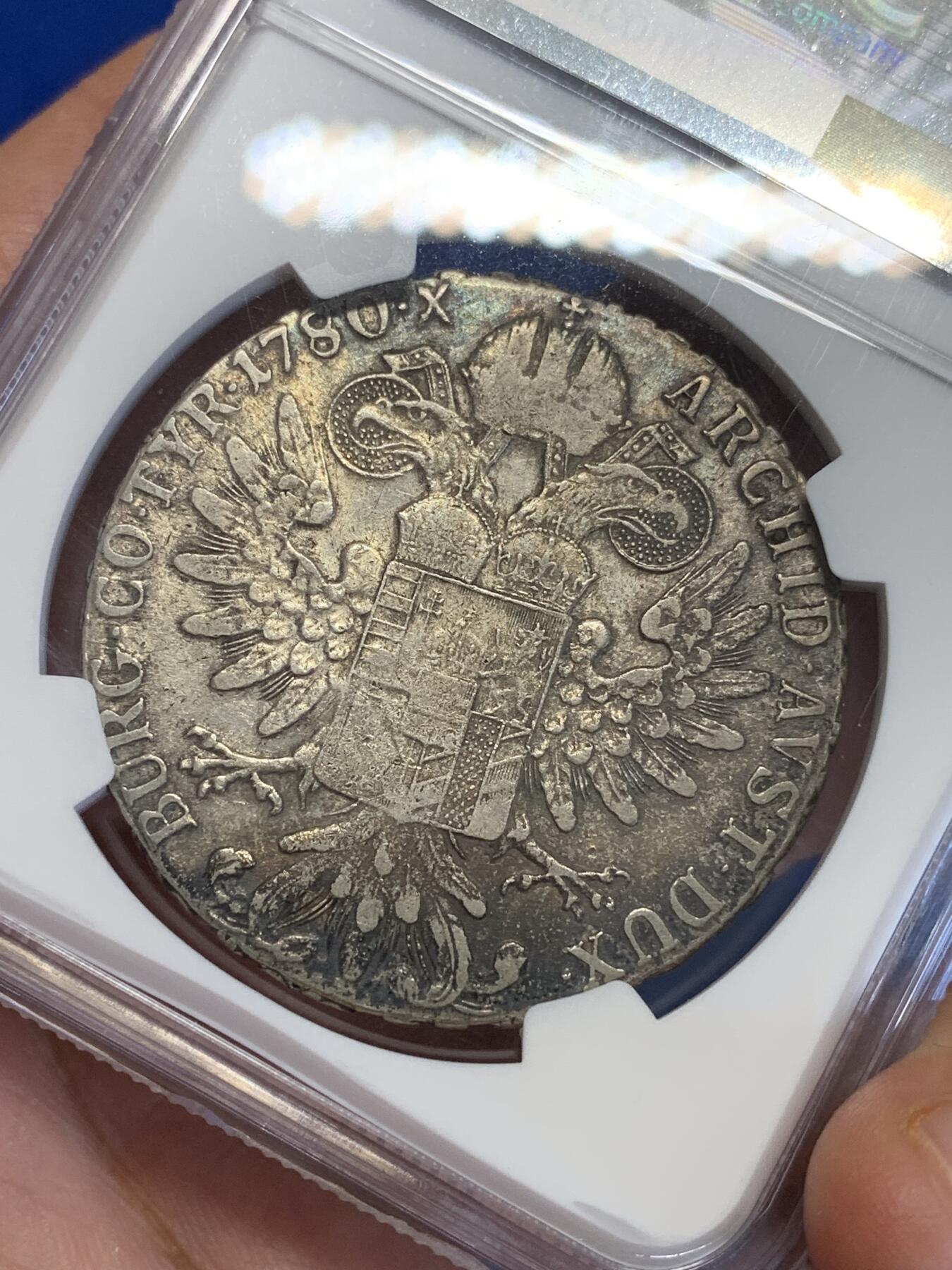 《竞宝斋》第323场 周日，周一，2场连拍 （全场包邮） NGC XF45 奥地利二战后期双须版大奶妈银币。古黑包浆，味道浓厚，色泽板正。