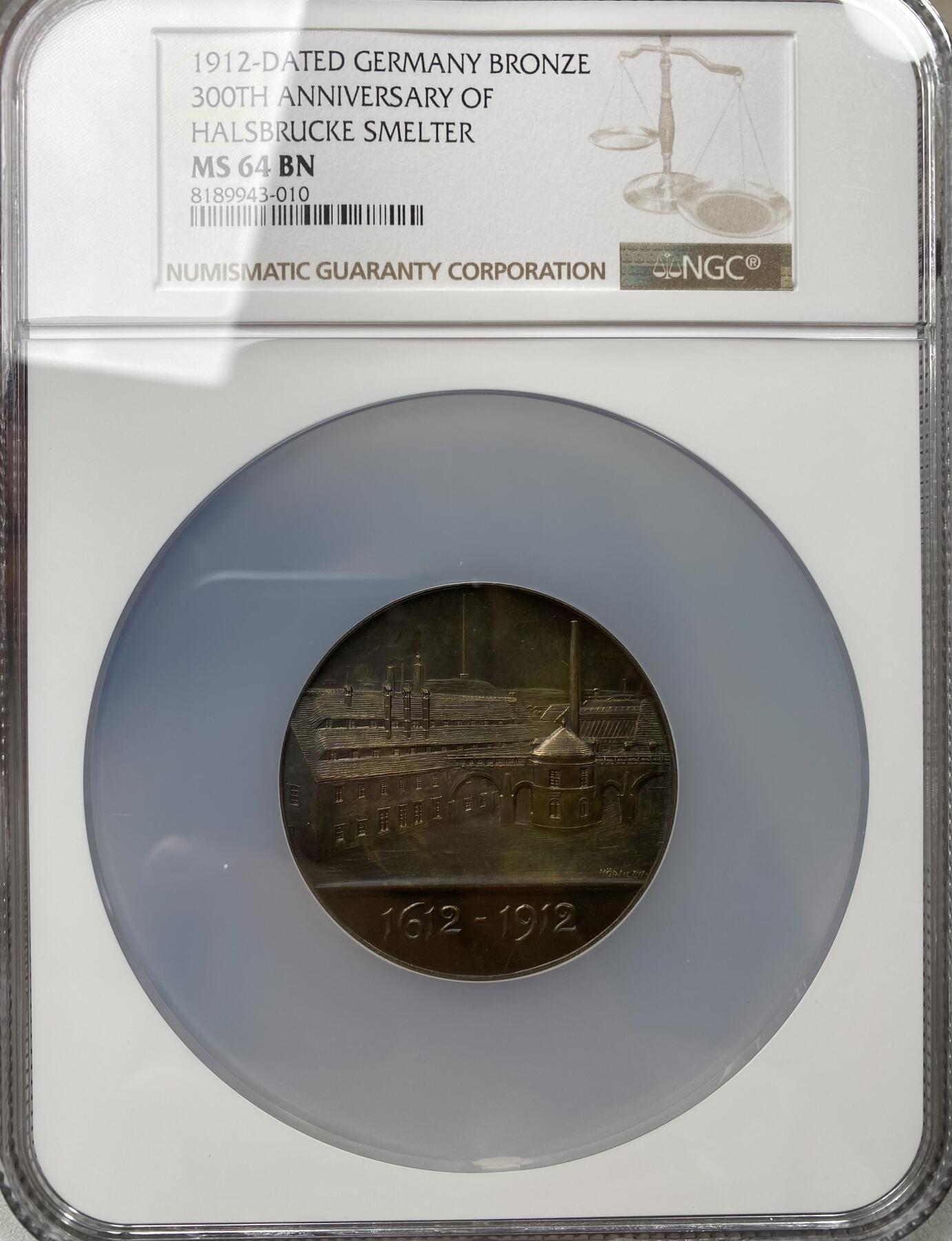 万国钱币拍卖第036期 NGC MS64 1912年德国施梅尔朱特·哈尔斯布吕克建城300周年纪念大铜章 高浮雕城市景观 51MM 60G