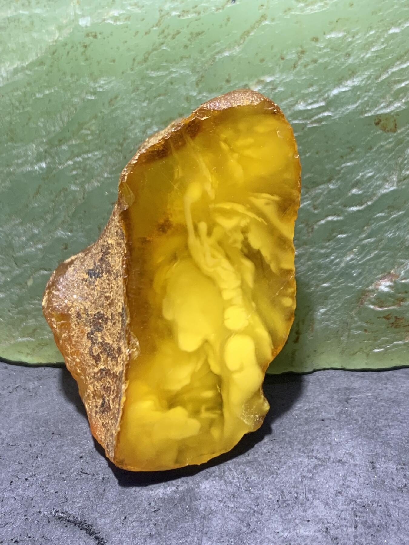 乌克兰原皮金绞蜜，蜜蜡原石一块