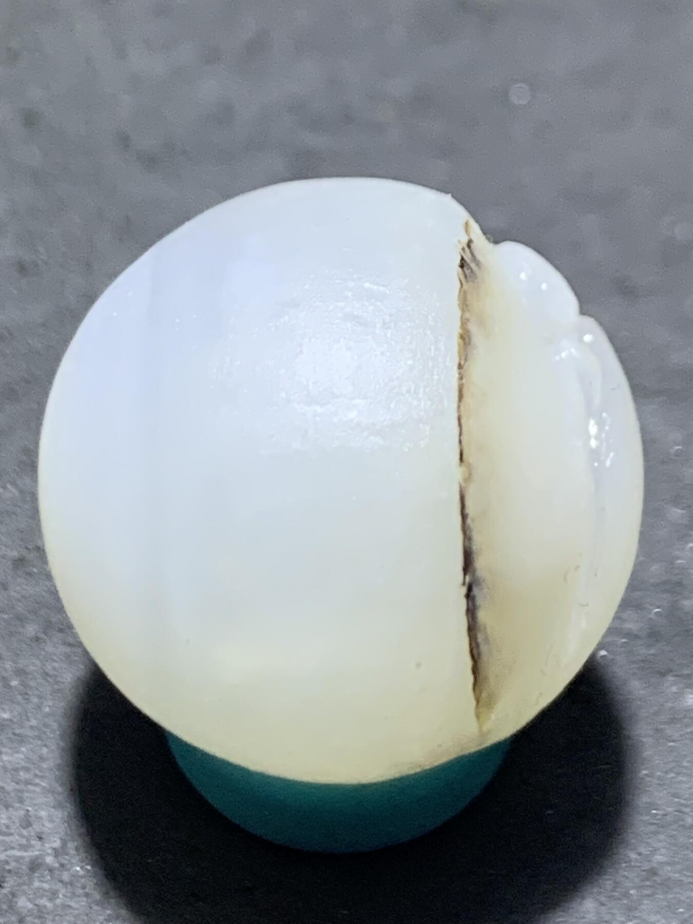 精美高玉化亚光海洋玉髓手工俏色巧雕求佛问道意境圆珠一个
