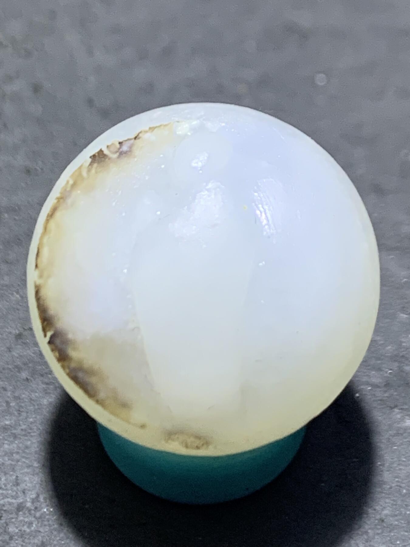 精美高玉化亚光海洋玉髓手工俏色巧雕求佛问道意境圆珠一个
