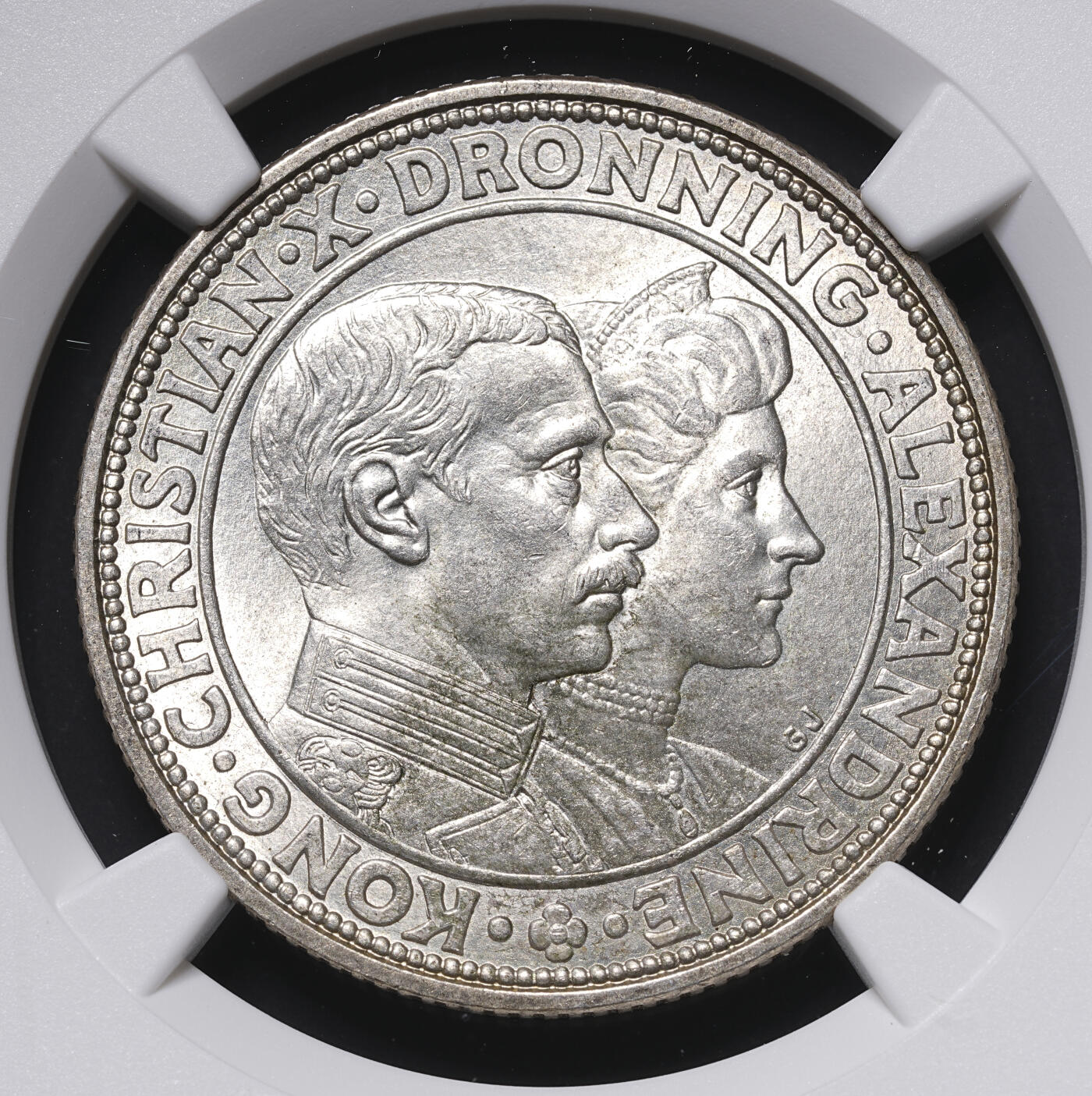 修遠堂世界钱币第四十六期 全场包邮 NGC MS65 1923年丹麦国王银婚纪念2克朗银币