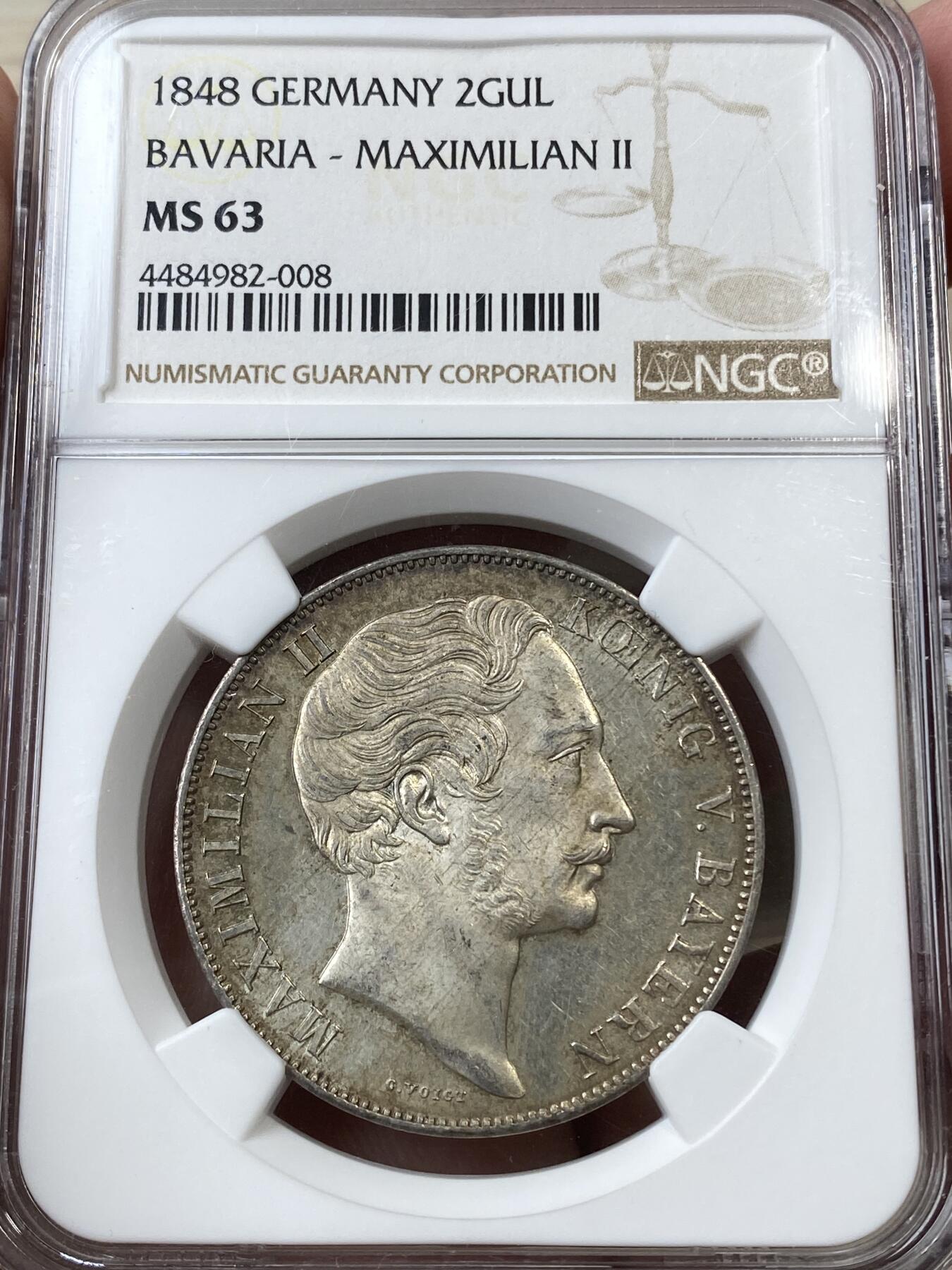 万国钱币拍卖第036期 NGC MS63 1848年德国巴伐利亚马克西米利安二世双狮盾徽2古尔登大银币 欧洲淡彩十字转光