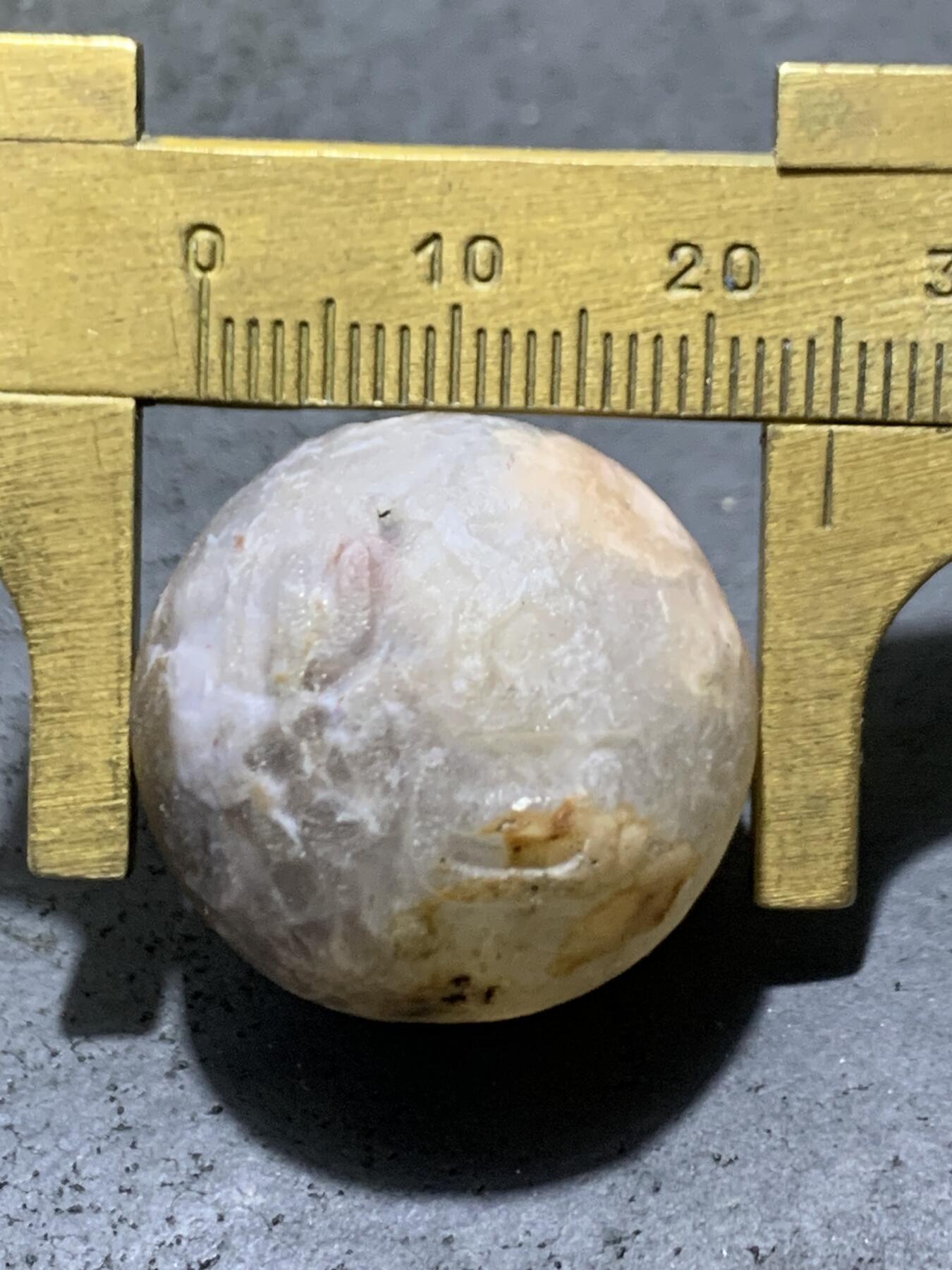 精美亚光原皮天眼纹冰飘糖心料战国红玛瑙手工雕刻悟字随形珠一颗