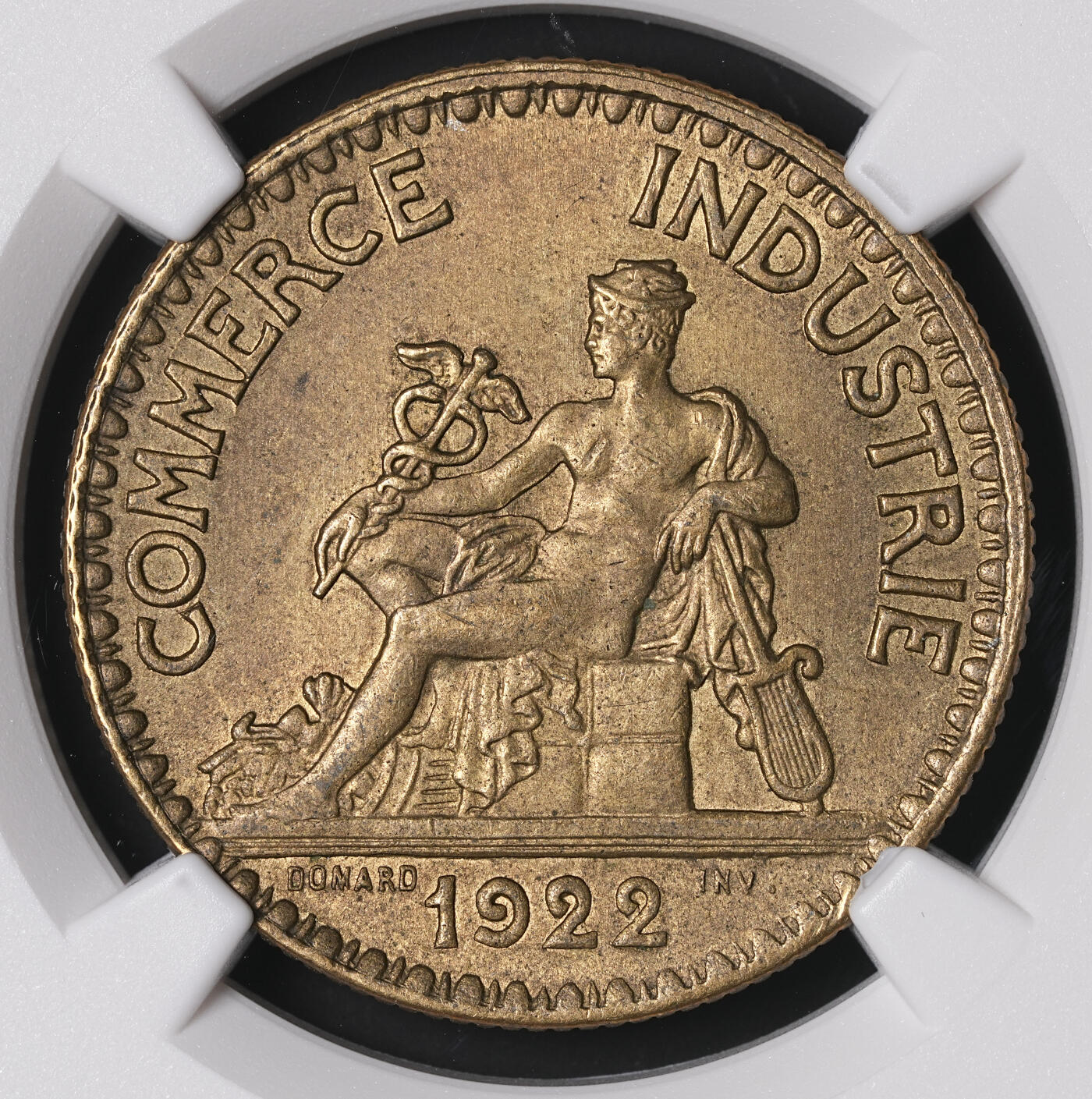 修遠堂世界钱币第四十六期 全场包邮 NGC MS63 1922年法国坐人2法郎铜币