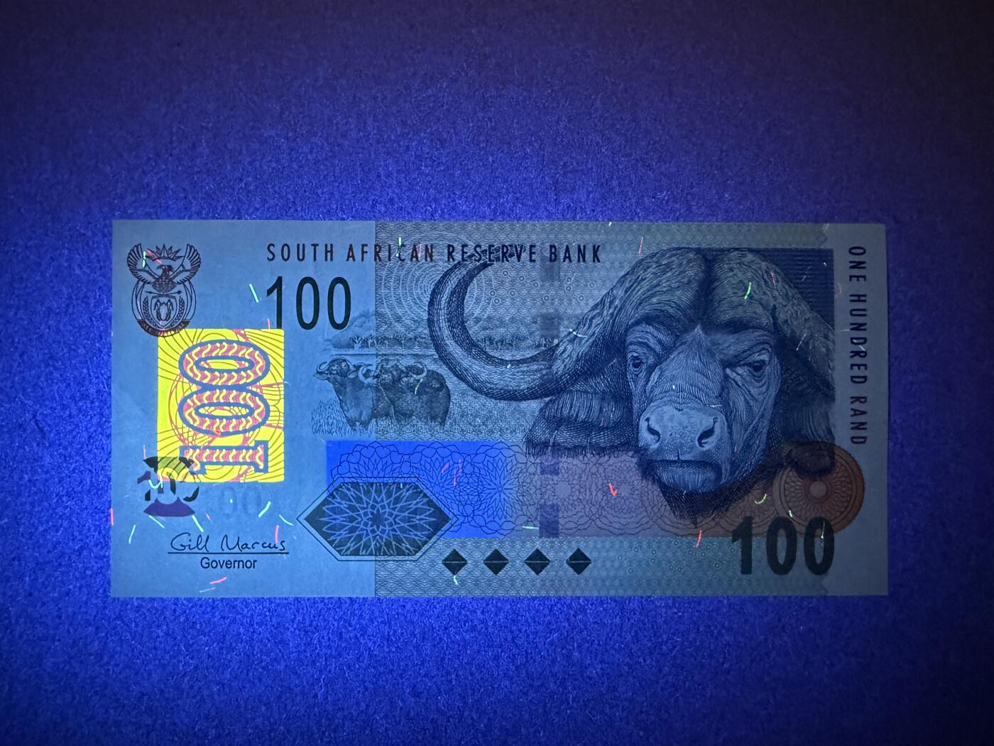 《张总收藏》173期-周日外币精选 南非100兰特 UNC 2005年 水牛
