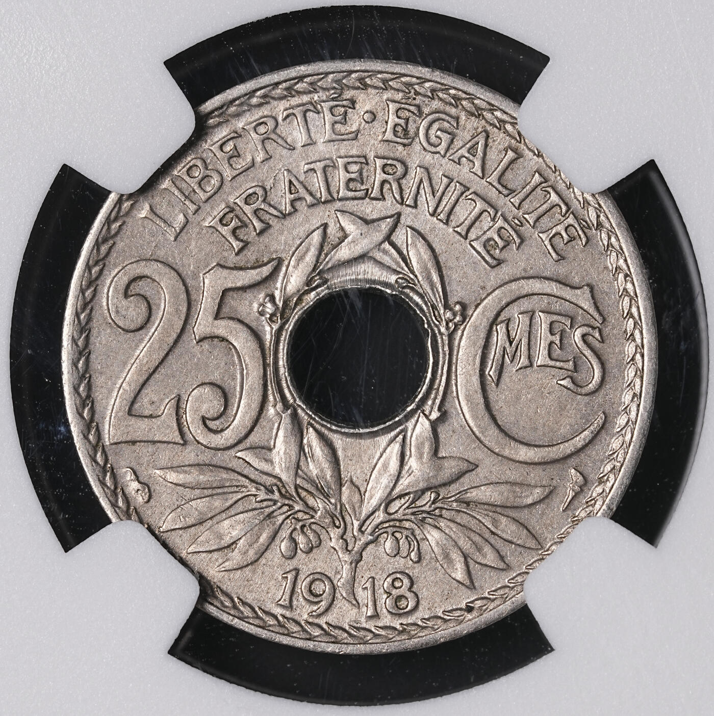 修遠堂世界钱币第四十六期 全场包邮 NGC MS63 1918年法国中孔25分