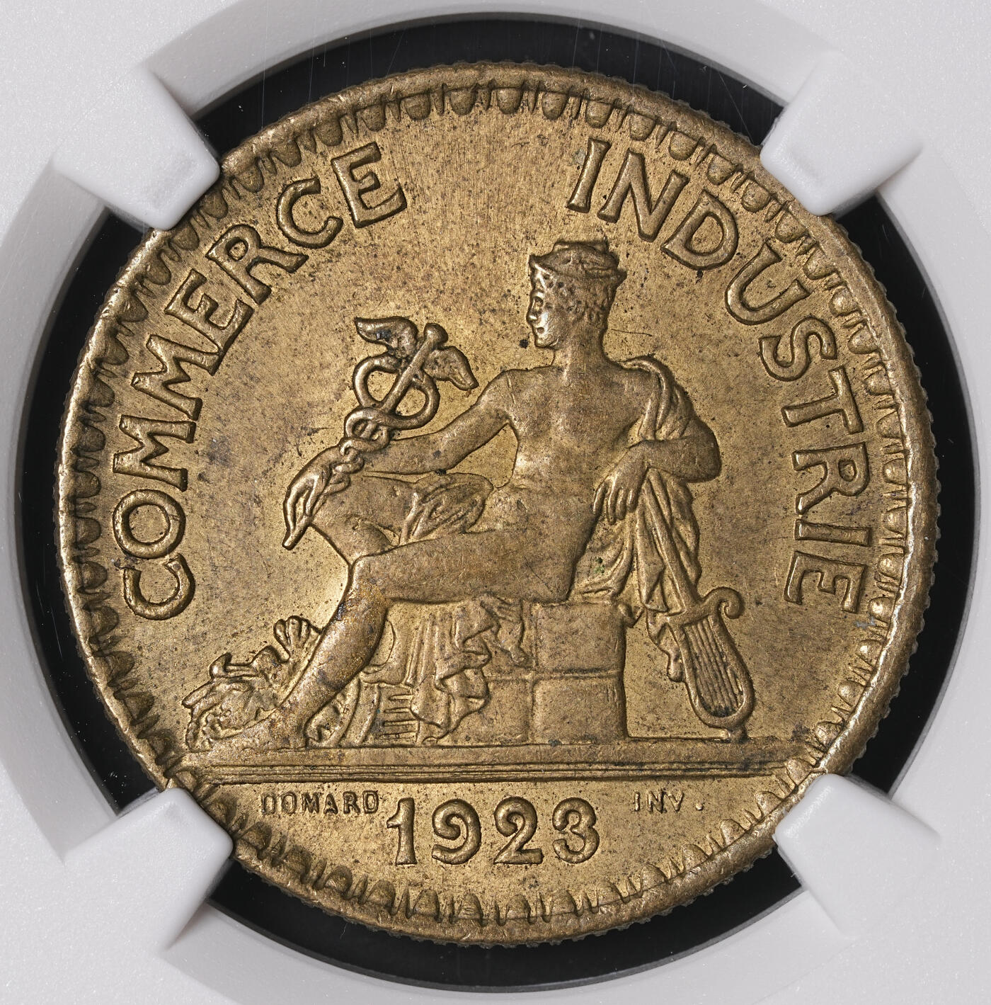 修遠堂世界钱币第四十六期 全场包邮 NGC MS63 1923年法国坐人2法郎铜币