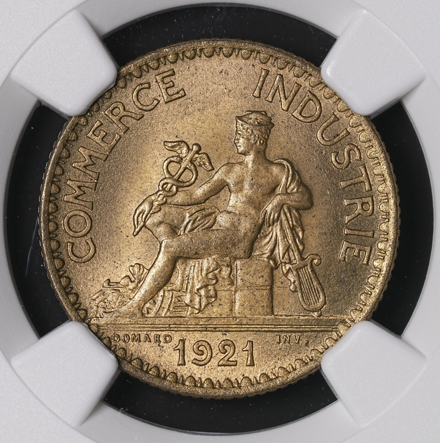 修遠堂世界钱币第四十六期 全场包邮 NGC MS65 1921年法国坐人1法郎铜币