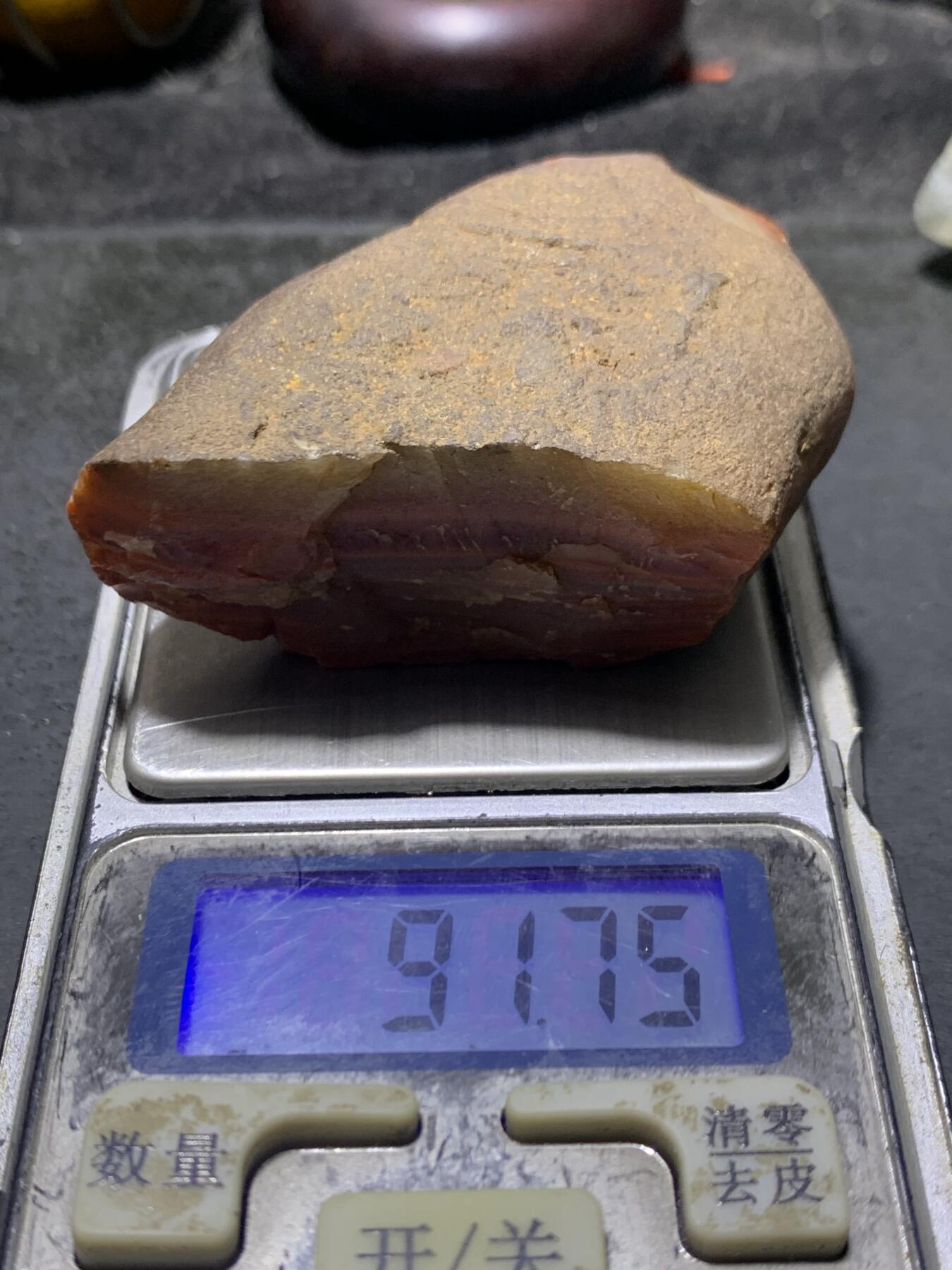 精美原皮冻料千层纹开窗料南红玛瑙原石一颗