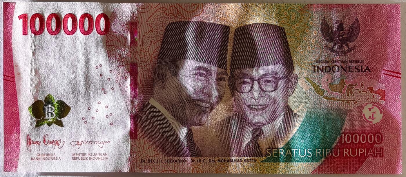 紫瑗钱币——第453期——纸币场 印度尼西亚 2022年 苏加诺和穆罕默德·哈达 100000卢比 UNC