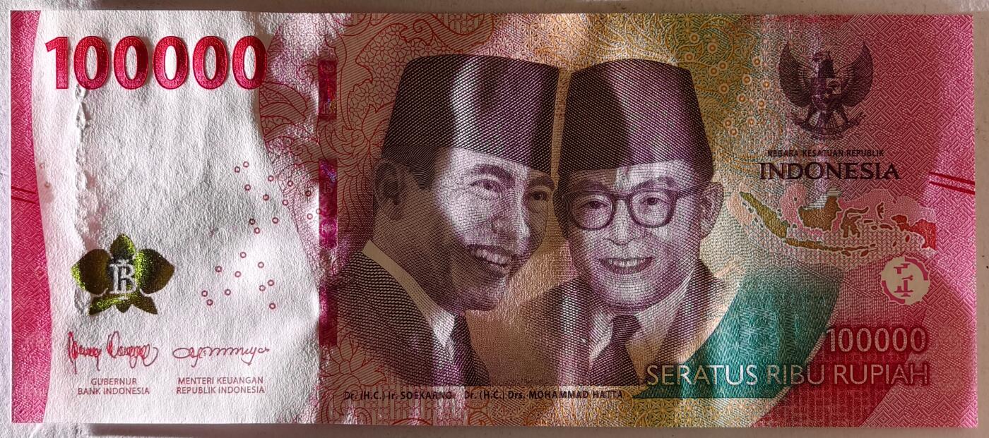 紫瑗钱币——第453期——纸币场 印度尼西亚 2022年 苏加诺和穆罕默德·哈达 100000卢比 UNC