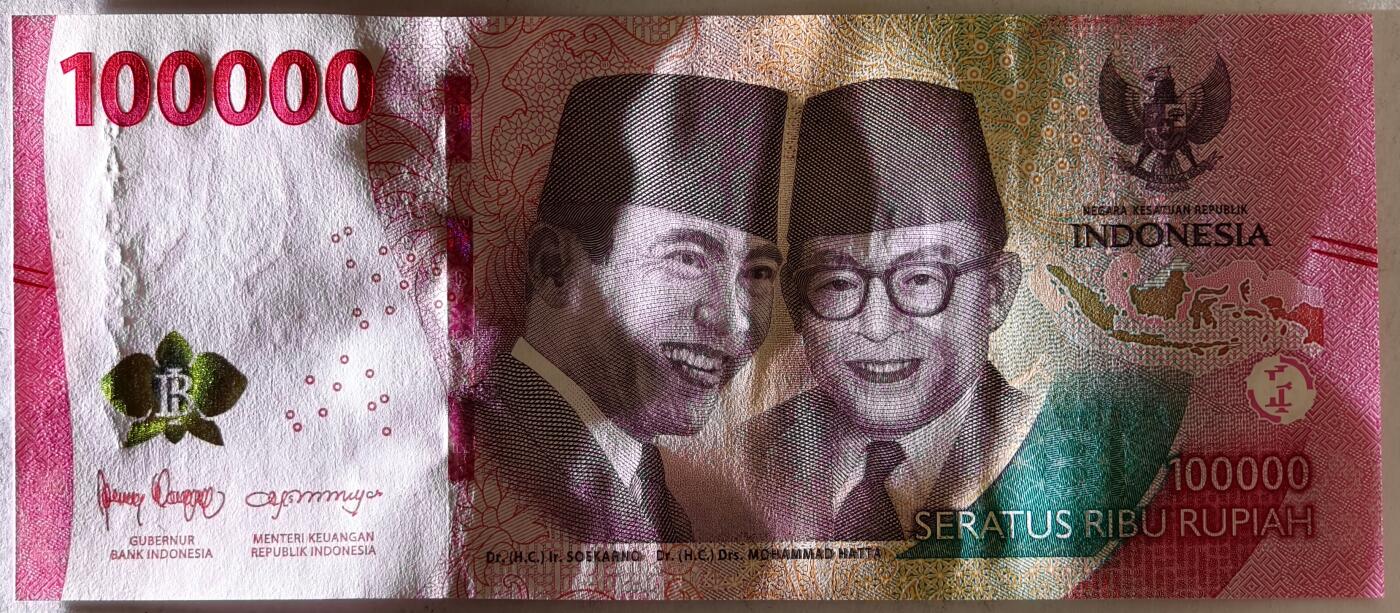 紫瑗钱币——第493期——纸币场 印度尼西亚 2022年 苏加诺和穆罕默德·哈达 100000卢比 UNC