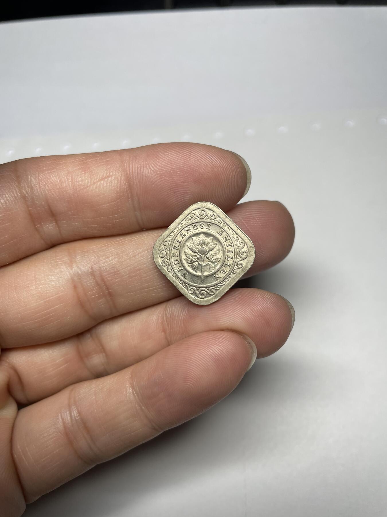 每日一拍，2024年集古藏今外币拍卖第十七期-第6场—（总第166拍），可以寄存60天，满160元包邮。 1967年荷属安德烈斯5C