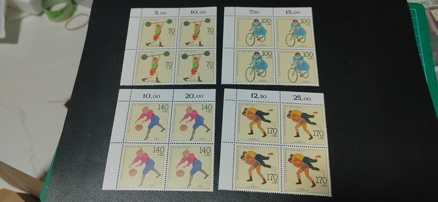 德国邮票专场，都是四方连套票！版别多多！ 德国  四方联邮票一套，1991年发行：体育运动 自行车、篮球、摔跤、举重4全，品相如图
