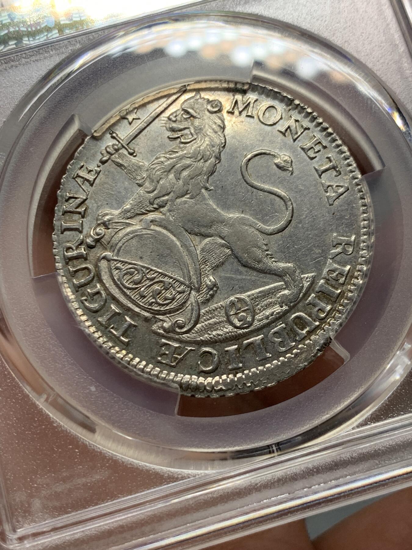 《竞宝斋》第325场 周日，周一，2场连拍 （全场包邮） PCGS UNC 瑞士 1753年 苏黎世景观 1/2泰勒银币 打制的非常好