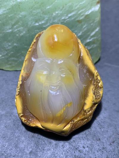 精美天然原皮马达加斯加玛瑙俏色巧雕鸿运当头寿星吊坠(把件)一个 - 精美天然原皮马达加斯加玛瑙俏色巧雕鸿运当头寿星吊坠(把件)一个
