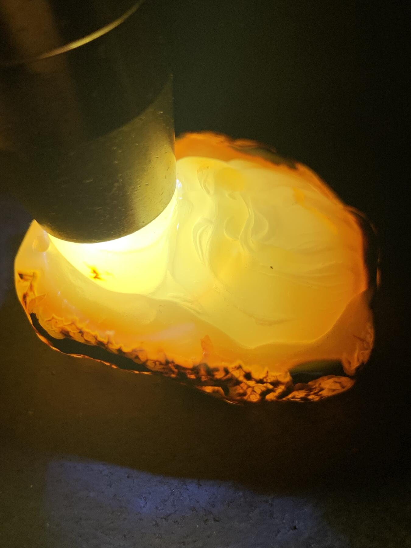 精美天然原皮马达加斯加玛瑙俏色巧雕鸿运当头寿星吊坠(把件)一个